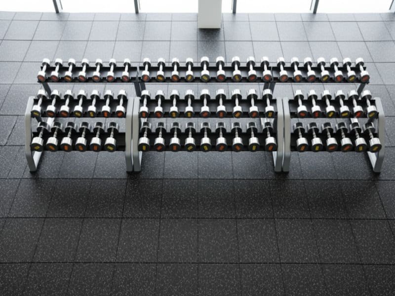 Grafik yang menunjukkan jalur energi kinetik yang diinterupsi dan diserap oleh lapisan karet tebal